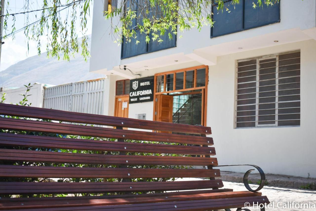 Hotel California Calca Exterior photo