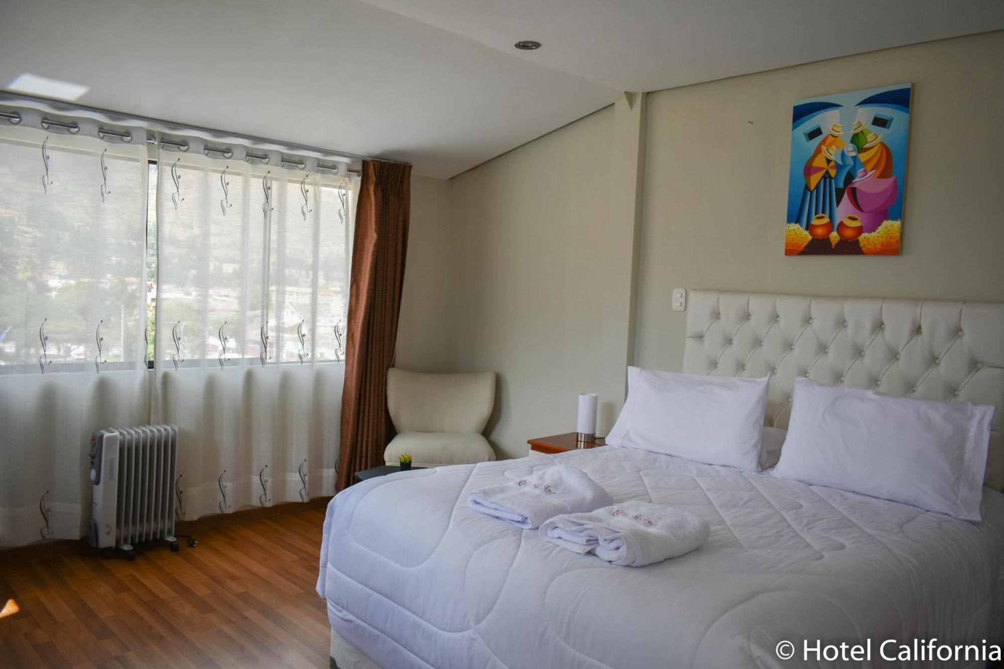 Hotel California Calca Room photo